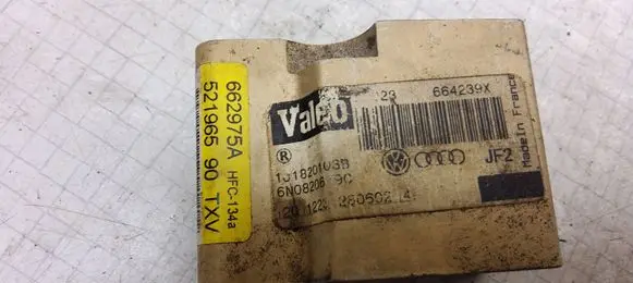 Seat Toledo II (1M) Air conditioning (A/C) expansion valve 52196590 HFC134A 662975A