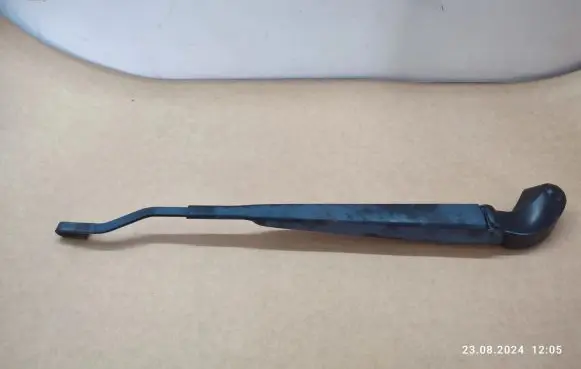 Mini One - Cooper Coupe R56 Front wiper blade arm