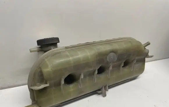 Toyota Avensis T250 Coolant expansion tank/reservoir 