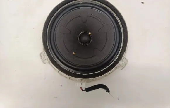 KIA Niro Front door speaker