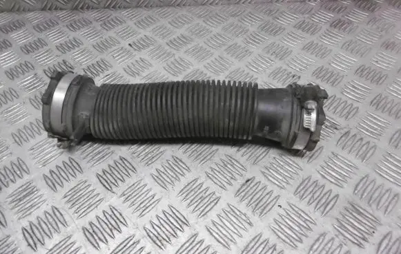 Renault Megane III Air intake hose/pipe