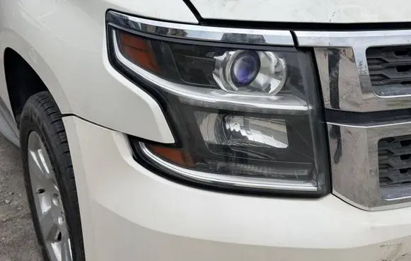 Chevrolet Suburban Headlight/headlamp 