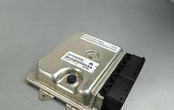 Jeep Compass Engine control unit/module 68417620AC