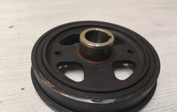 Toyota C-HR I Crankshaft pulley 1347037060