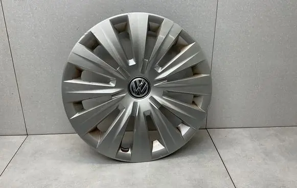 Volkswagen Golf Sportsvan R15 wheel hub/cap/trim 5G0601147