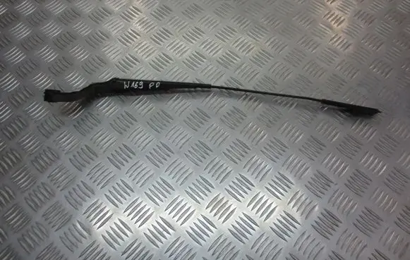 Mercedes-Benz A W169 Front wiper blade arm