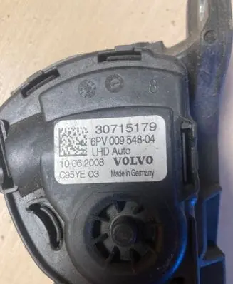 Volvo XC90 Accelerator throttle pedal 30715179