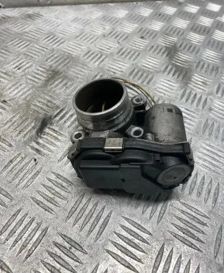 Opel Insignia A Throttle valve 55570009DB