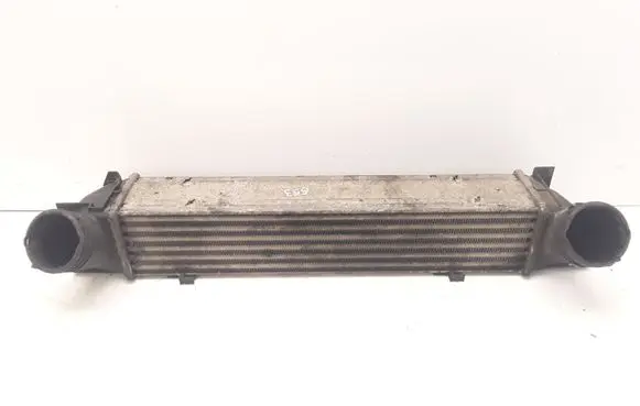 BMW 1 E81 E87 Intercooler radiator 7524916 752491608