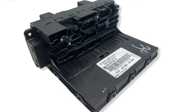 Mercedes-Benz C W203 Fuse module 2035453501 5DK00848543