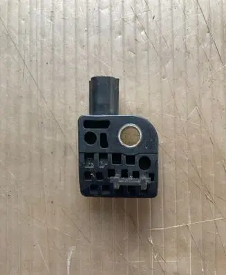 Hyundai ix35 Airbag deployment crash/impact sensor 959202S000 60831160D6C