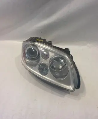 Volkswagen Touran I Headlight/headlamp 0301205272 1t0941032f