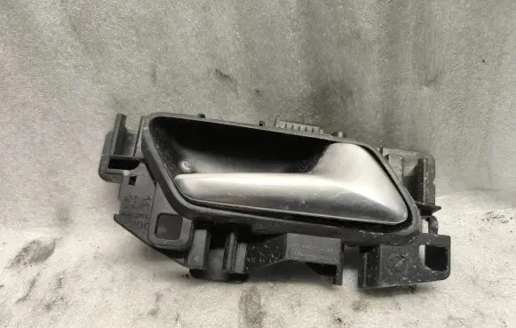 Peugeot 2008 II Rear door interior handle 98201552