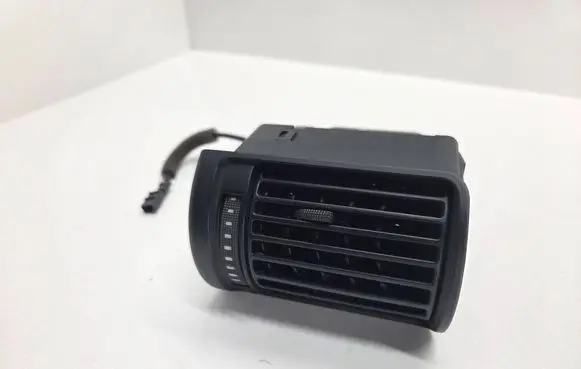 Audi A4 S4 B5 8D Dashboard side air vent grill/cover trim 8D1820901A