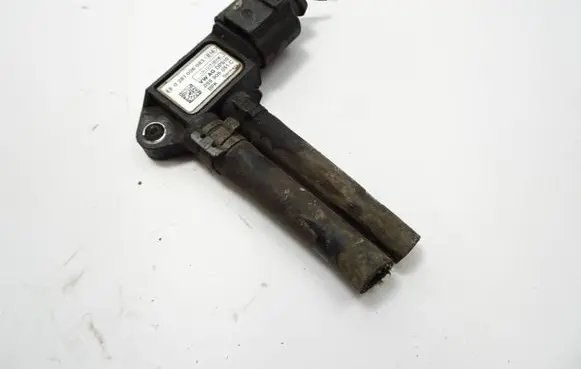 Audi A1 Exhaust gas pressure sensor 0281006083 059906051C 131127T0830E