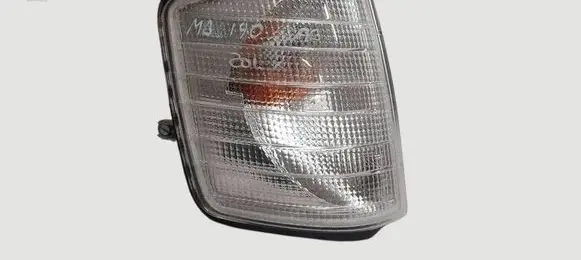 Mercedes-Benz 190 W201 Front indicator light 0152611 HELLA