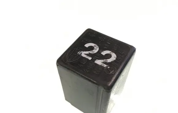 Volkswagen PASSAT B3 Other relay 431953231