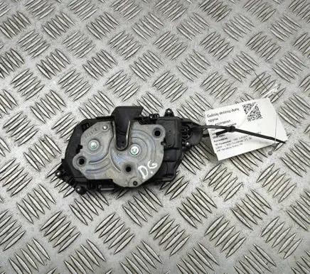 Volkswagen Caddy Sliding door lock 7LA843604F