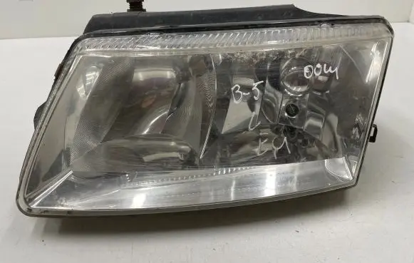 Volkswagen PASSAT B5 Headlight/headlamp