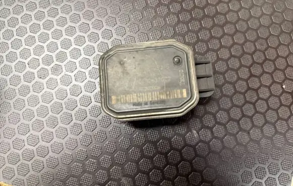 Mercedes-Benz ML W164 EGR valve 00005320C2 AC2052093035 109315