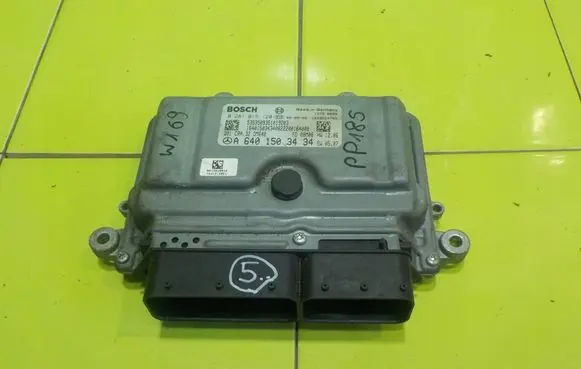 Mercedes-Benz A W169 Engine control unit/module 6401503434 PP185 0281015120