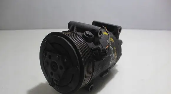 Renault Scenic II - Grand scenic II Air conditioning (A/C) compressor (pump)