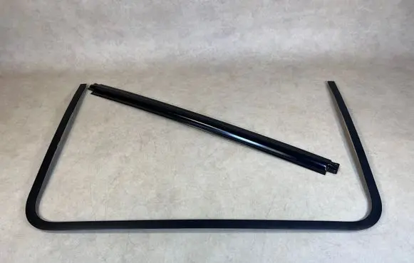 Roof trim bar molding cover