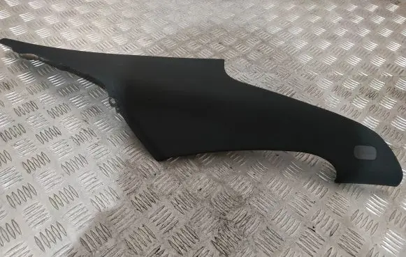 (C) pillar trim