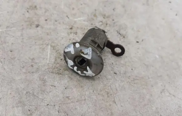 Toyota Aygo AB10 Front door lock (next to the handle) NOCODE
