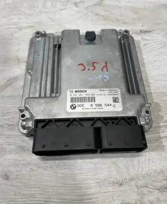 BMW X5 F15 Engine control unit/module 8586544 030128760 0281031958