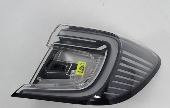 Renault Captur II Rear/tail lights 265504880R