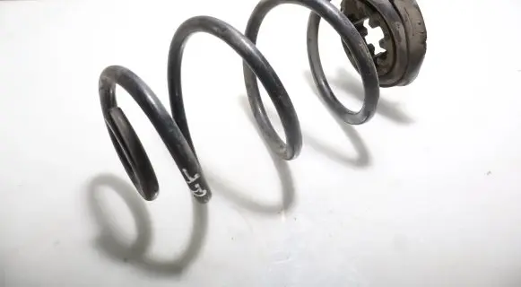 Mercedes-Benz CLA C118 X118 Coil spring/strut mount 