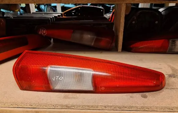 Volvo S70 V70 V70 XC Rear/tail lights 9157799 9169472