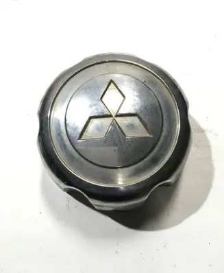 Mitsubishi Pajero Sport I Original wheel cap MB816581