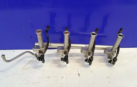 Volvo S60 Fuel main line pipe 31410835 31303496