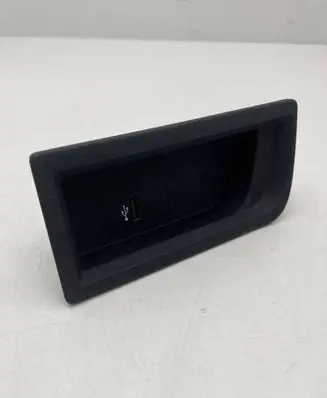 BMW 1 F20 F21 USB socket connector 9230248 9207358