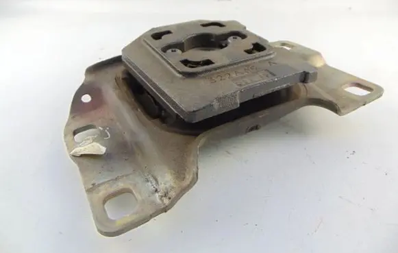 Ford Focus ST Engine mount vacuum valve 
