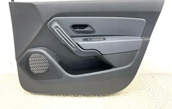 Dacia Duster II Front door card panel trim 809004226R