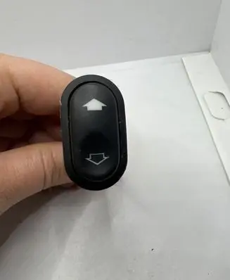 Ford Focus Electric window control switch 42936