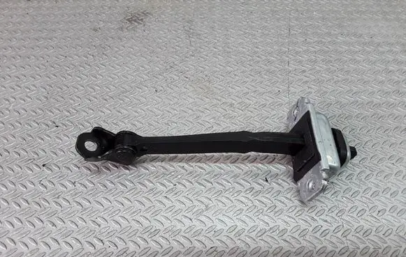 Opel Antara Rear door check strap stopper