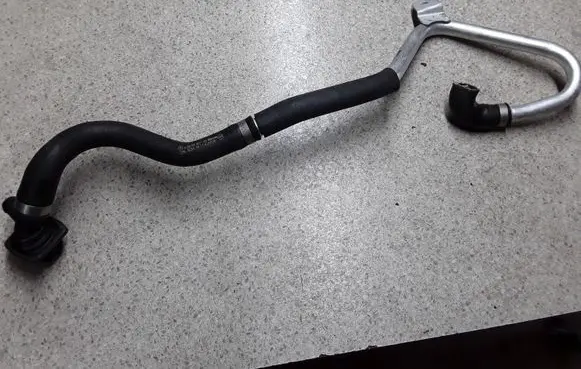 Mercedes-Benz C W205 Engine coolant pipe/hose A2058302902