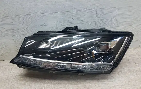 Skoda Fabia Mk3 (NJ) Headlight/headlamp 6V1941015F