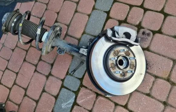 Opel Insignia B Rear shock absorber with coil spring 84337966
