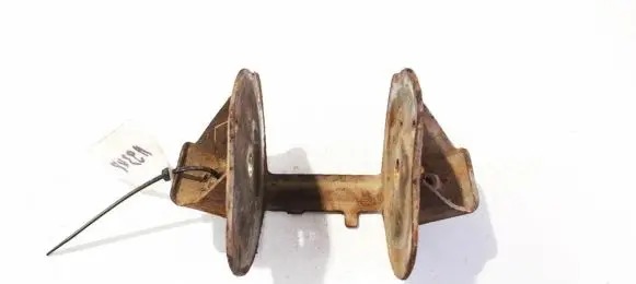 Volkswagen PASSAT B3 Engine mounting bracket