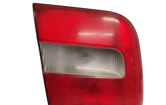 Volvo S70 V70 V70 XC Tailgate rear/tail lights 9151635 9602 9151633