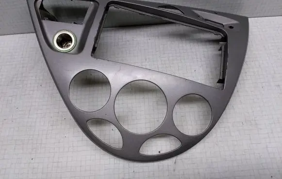 Ford Focus Dashboard center trim panel 98ABA046A04AEW