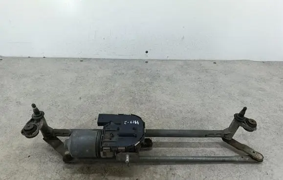 Skoda Octavia Mk2 (1Z) Front wiper linkage 