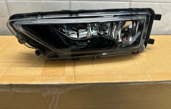 Volkswagen Amarok Front fog light