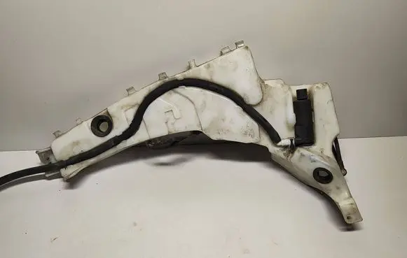 Ford Focus Windshield washer fluid reservoir/tank 4M5113K163