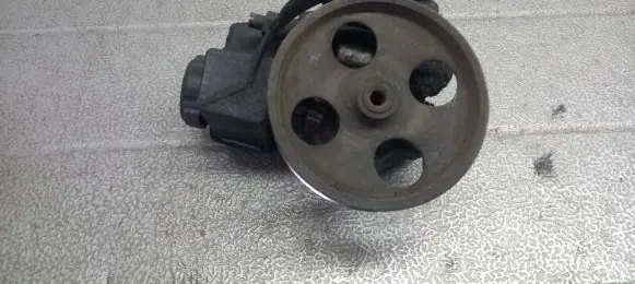 Peugeot 206 CC Power steering pump